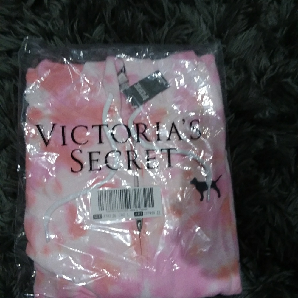 Full zip pink jacket